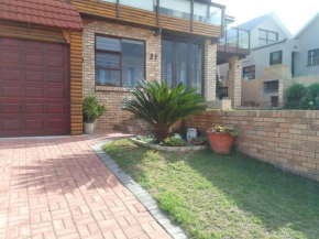 Tamarisk Square 39